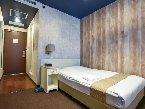 New Osaka Hotel Shinsaibashi : photo 6 de la chambre chambre double avec petit lit double - fumeurs