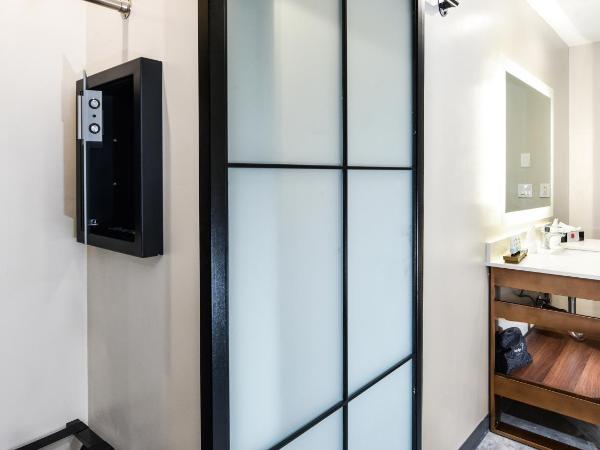 Hollywood Inn Suites Hotel : photo 5 de la chambre chambre lit king-size standard