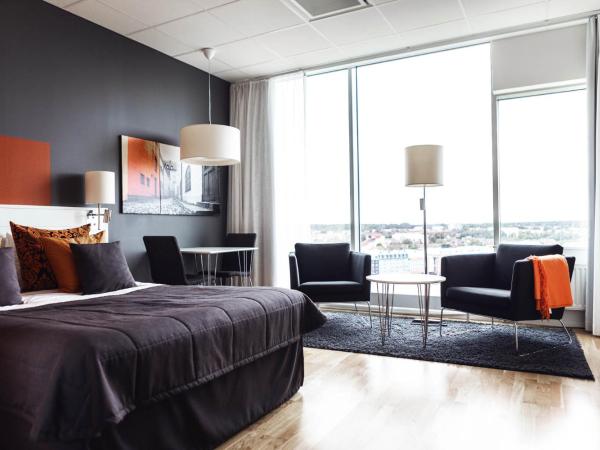 Sky Hotel Apartments Tornet : photo 4 de la chambre studio double - top floor