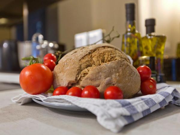 LOC HOSPITALITY Urban Suites : photo 6 de la chambre studio avec balcon