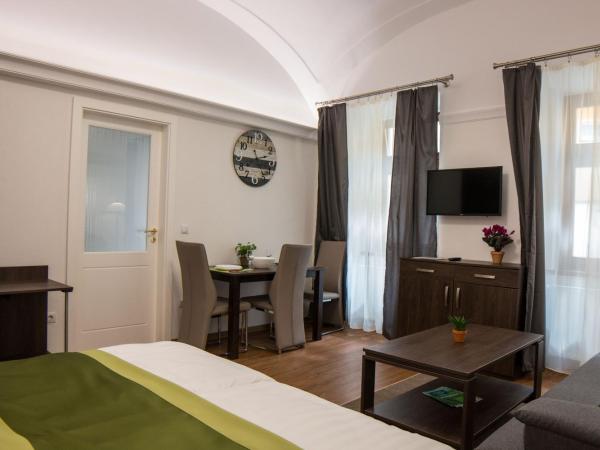 Mecset Apartman : photo 9 de la chambre studio