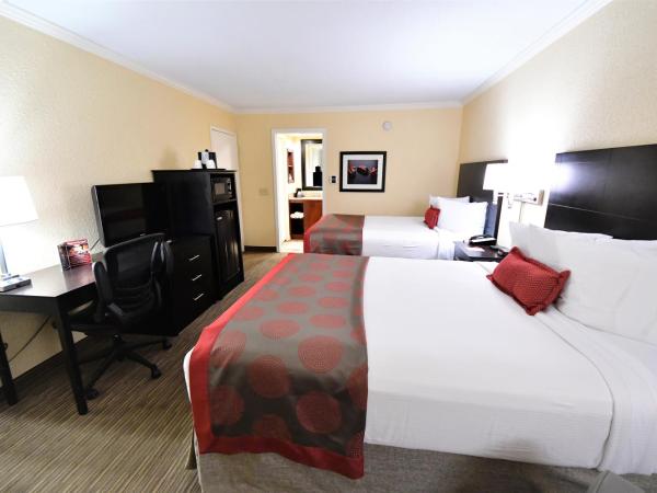 Ramada by Wyndham Jacksonville Hotel & Conference Center : photo 6 de la chambre chambre 2 lits queen-size - non-fumeurs