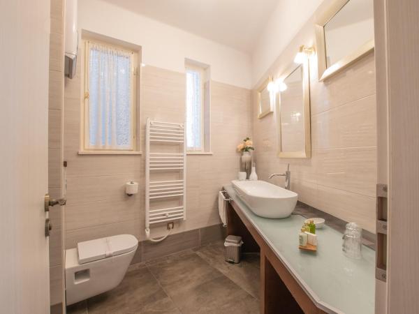 Unique Luxury Rooms : photo 3 de la chambre chambre double deluxe avec balcon