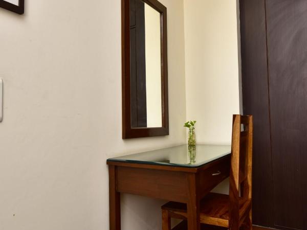 2BHK Comfortable Furnished Serviced Apartments in Hauz Khas - Woodpecker Apartments : photo 9 de la chambre two-bedroom serviced apartment