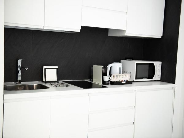 Rettifilo 201 Exclusive Rooms : photo 9 de la chambre appartement avec balcon