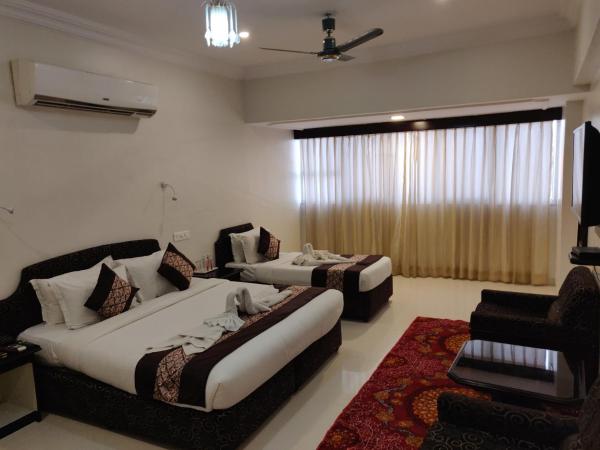 Chandra Inn : photo 8 de la chambre chambre familiale supérieure