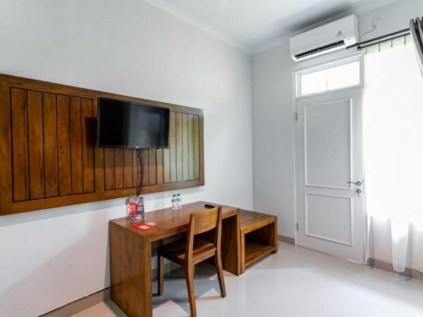 RedDoorz near Universitas Muhammadiyah Yogyakarta : photo 3 de la chambre grande chambre double 