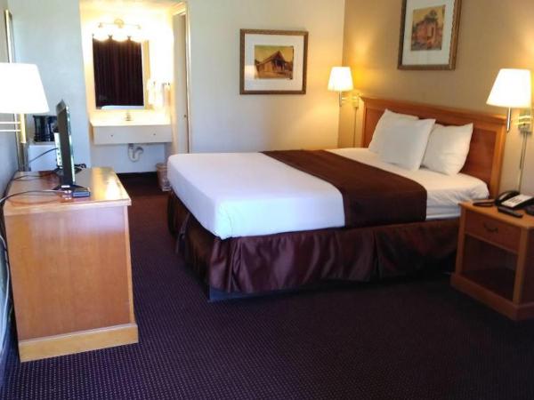 Knights Inn San Antonio near Frost Bank Center : photo 5 de la chambre chambre lit king-size - non-fumeurs