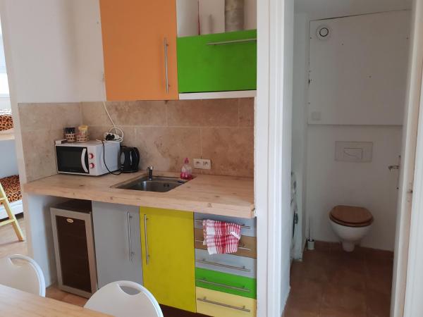 K.N.C.1601 : photo 5 de la chambre studio avec balcon