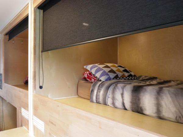 Finlay Jack's Backpackers : photo 8 de la chambre lit simple dans dortoir mixte de 18 lits