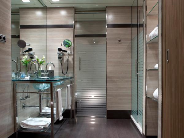 Hotel Maydrit Airport : photo 6 de la chambre chambre double exécutive