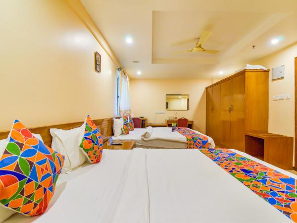 FabExpress Deccan Heritage Abids : photo 4 de la chambre [sanitised]family room