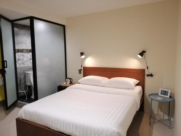 The Marble Hostel : photo 4 de la chambre standard queen room ( no window)