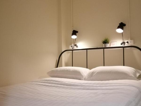 The Marble Hostel : photo 2 de la chambre chambre familiale avec salle de bains privative