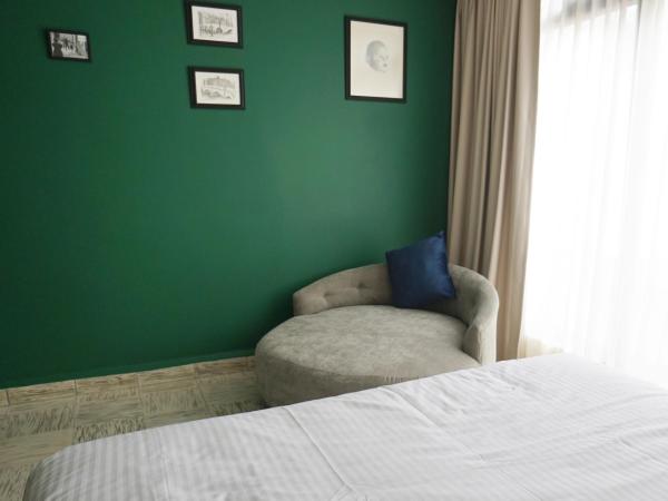 The Dear : photo 7 de la chambre chambre lit queen-size avec salle de bains commune