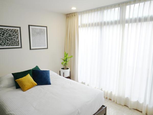 The Dear : photo 5 de la chambre chambre lit queen-size avec salle de bains commune