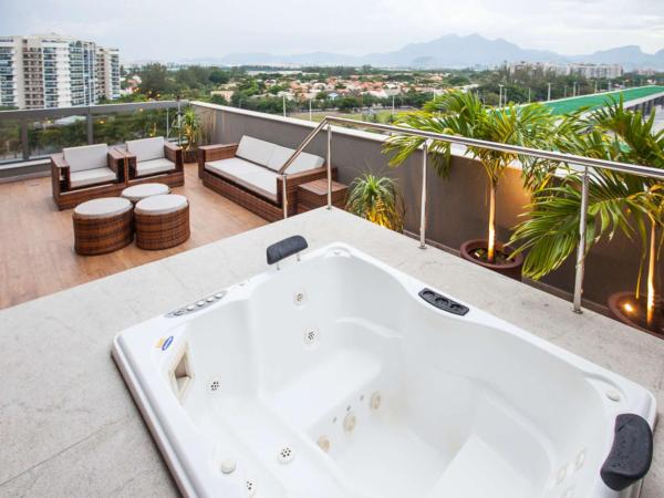 Vogue Square Fashion Hotel by Lenny Niemeyer : photo 7 de la chambre chambre lit king-size deluxe avec baignoire spa et balcon