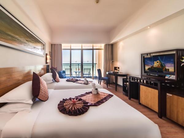 Shengyi Holiday Villa Hotel : photo 2 de la chambre chambre lits jumeaux de luxe avec balcon et vue sur la mer