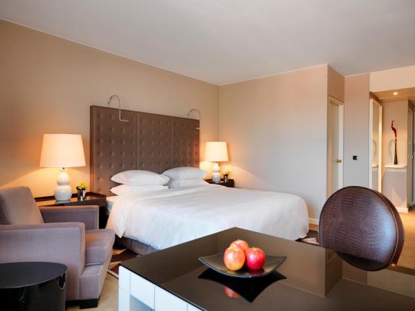 Hyatt Regency Köln : photo 3 de la chambre chambre lit king-size - accès au club