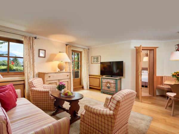 Landsitz Römerhof - Hotel Apartments : photo 2 de la chambre appartement familial 2 chambres avec balcon