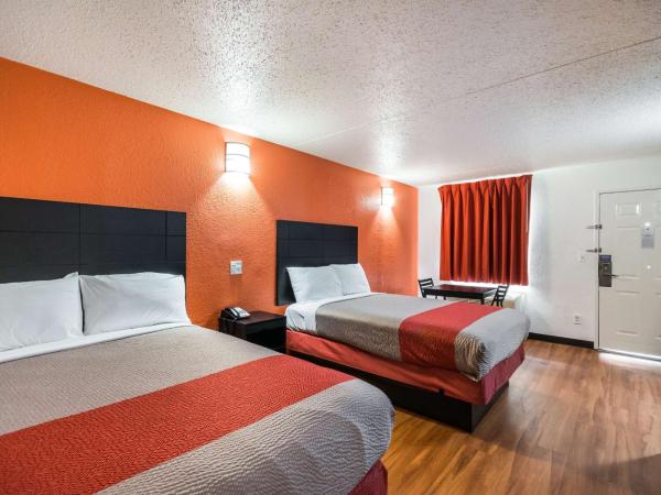 Motel 6-Houston, TX - Brookhollow : photo 5 de la chambre chambre quadruple - accessible aux personnes à mobilité réduite - non-fumeurs