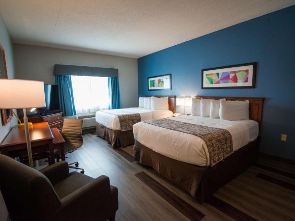 SureStay Plus by Best Western Louisville Airport Expo : photo 2 de la chambre chambre avec 2 lits queen-size et baignoire - accessible aux personnes à mobilité réduite