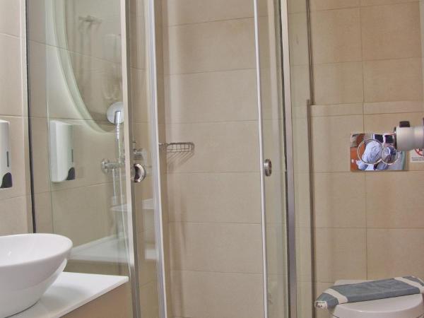 Hotel Christina : photo 2 de la chambre studio avec balcon