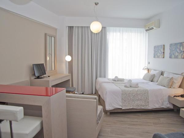 Hotel Christina : photo 8 de la chambre studio avec balcon