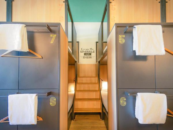 Sparks Hostel : photo 1 de la chambre lit dans dortoir mixte de 8 lits 