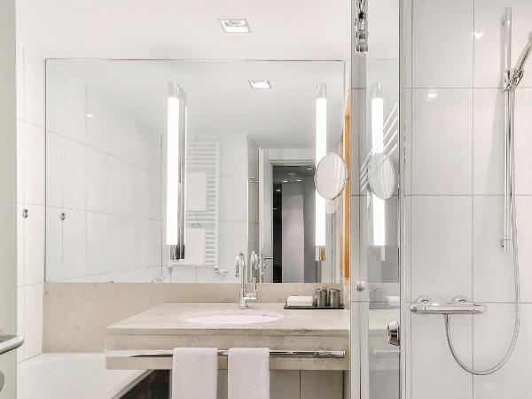 Dorint Hotel am Heumarkt Köln : photo 6 de la chambre chambre double confort