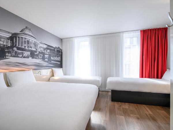 B&B HOTEL Brussels Centre Gare du Midi : photo 6 de la chambre chambre familiale