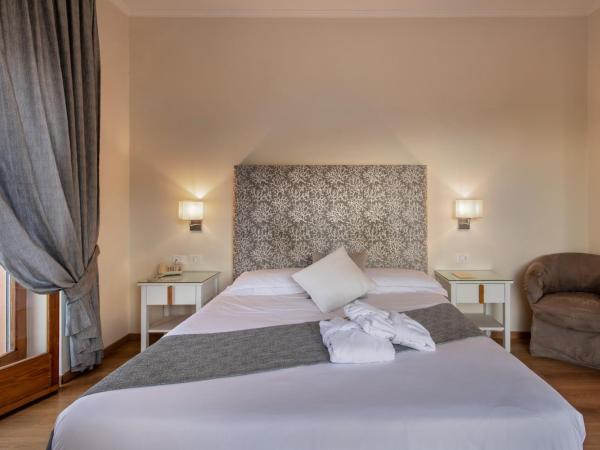 Hotel Regina : photo 5 de la chambre chambre double ou lits jumeaux - vue sur mer