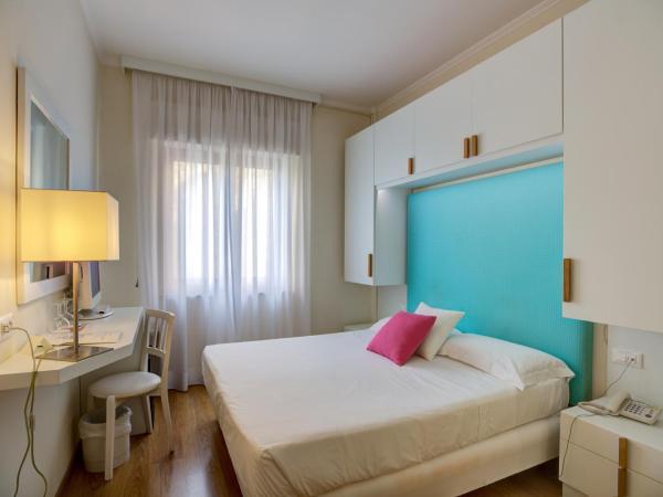 Hotel Regina : photo 4 de la chambre chambre double Économique