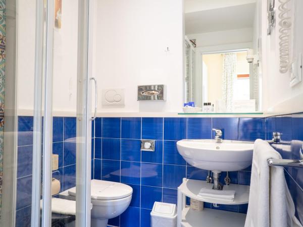 Hotel Regina : photo 5 de la chambre chambre double Économique