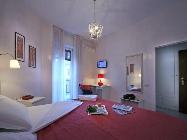 Hotel Cristallo Brescia : photo 1 de la chambre chambre double avec balcon