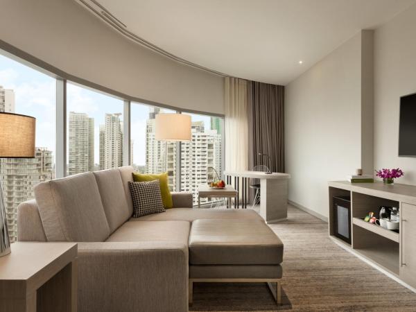 Hyatt Place Bangkok Sukhumvit : photo 3 de la chambre suite lit king-size