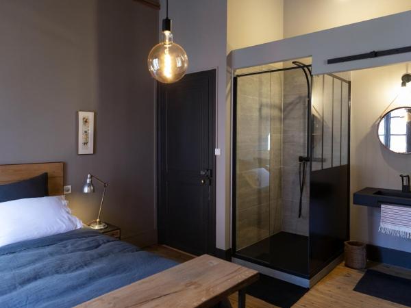 Numero22 Chambres d'hôtes : photo 5 de la chambre chambre double