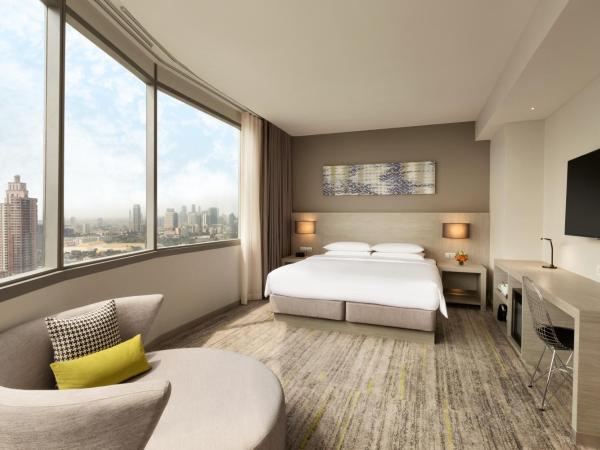 Hyatt Place Bangkok Sukhumvit : photo 2 de la chambre chambre lit king-size avec vue