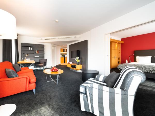 THE MADISON Hotel Hamburg : photo 1 de la chambre suite 2 chambres avec kitchenette