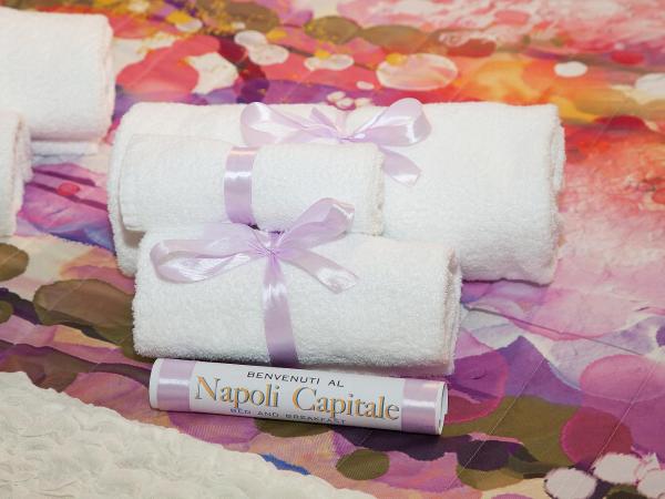 b&b Napoli Capitale : photo 6 de la chambre chambre double avec salle de bains privative
