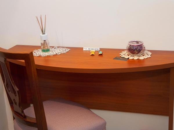 b&b Napoli Capitale : photo 7 de la chambre chambre double avec salle de bains privative