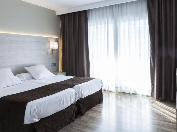 Hotel Helios Lloret : photo 1 de la chambre chambre double ou lits jumeaux