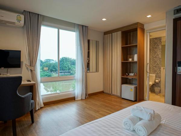 Nantra Chiangmai Riverfront Hotel : photo 2 de la chambre chambre double - vue sur fleuve