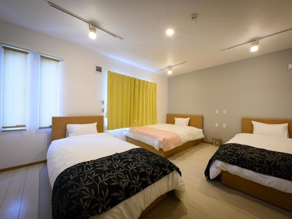 SAKURA93 : photo 5 de la chambre chambre familiale standard