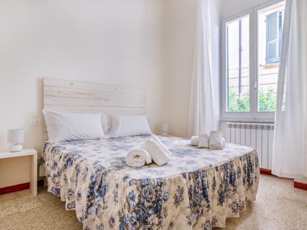 Lia Apartment : photo 7 de la chambre chambre double avec salle de bains commune