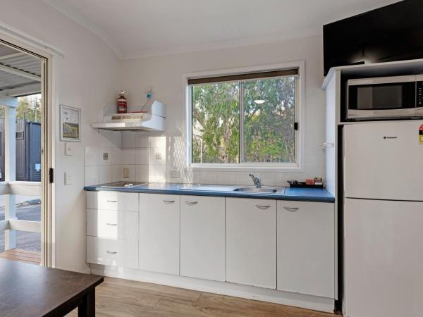 Discovery Parks - Byron Bay : photo 3 de la chambre economy 2 bedroom cabin - sleeps 6