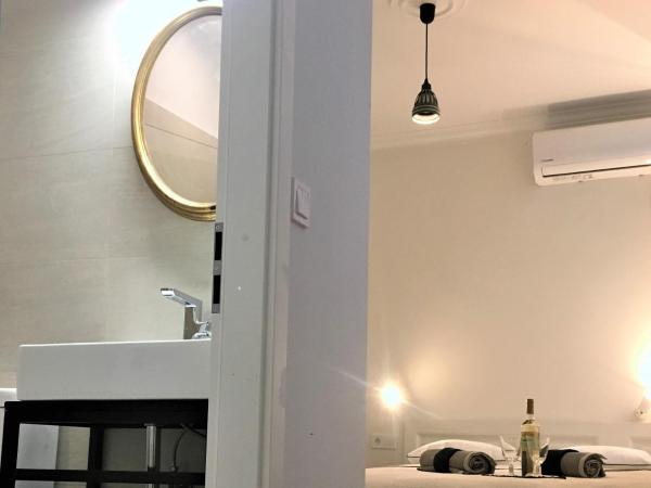 Troon of Athens Apartments : photo 8 de la chambre courtyard view apartment - no4