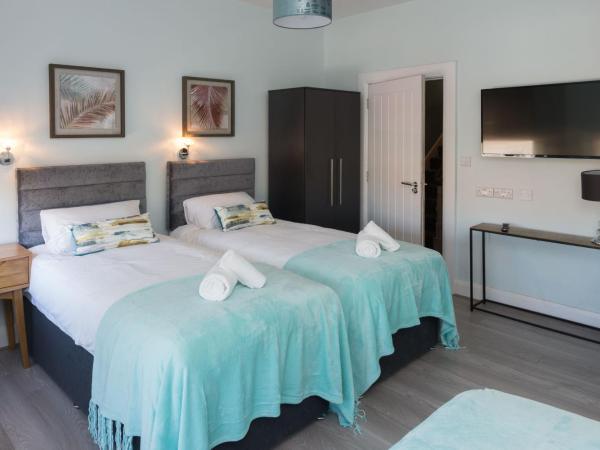 Titanic Guest Boutique, 4-Star Accommodation : photo 2 de la chambre chambre triple avec douche