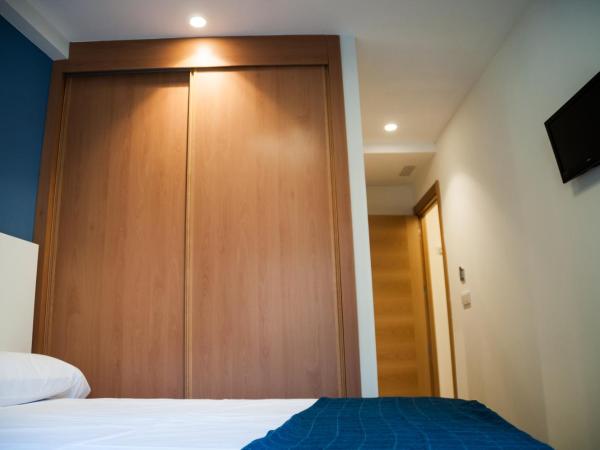 Hostal Mónaco : photo 2 de la chambre chambre simple avec salle de bains privative