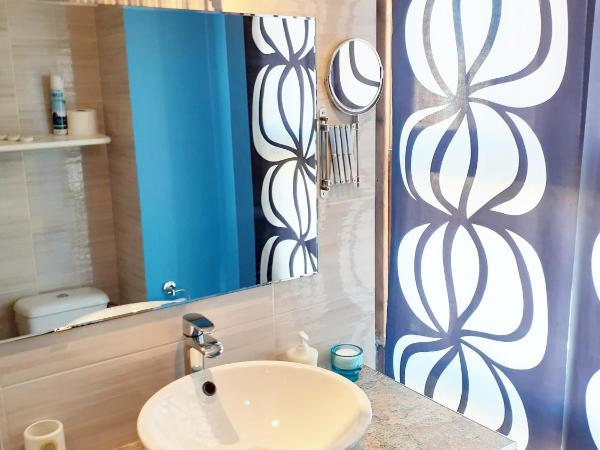 Pension Arena Alicante : photo 2 de la chambre chambre triple